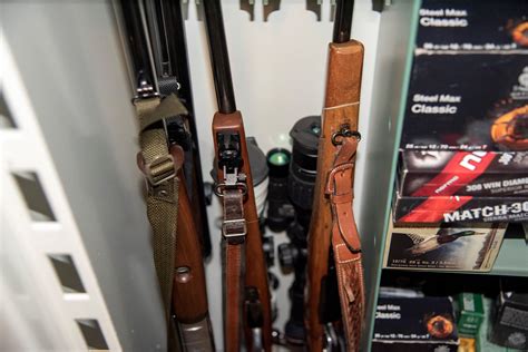 Förvara vapen hos annan